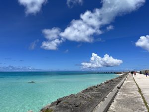 17END　下地島空港の先端部分が海岸になっている