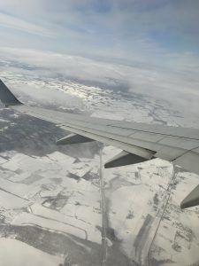 海を越えるといきなり雪景色でした