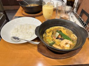 前回食べそびれたスープカレー