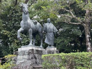 山内一豊の妻の銅像